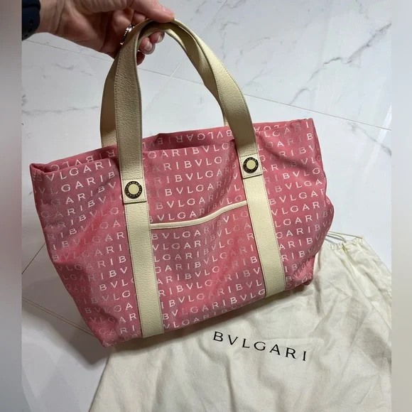 Bvlgari mania red logo tote - Picture 9 of 14